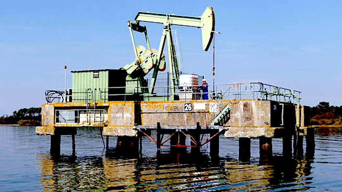 Click to enlarge oil pump jack