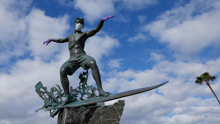 surfer statue