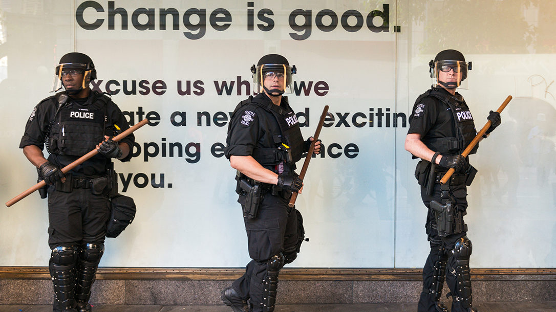 Click to enlarge riot cops