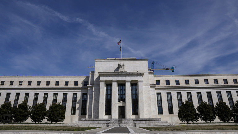 Click to enlarge federal reserve building
