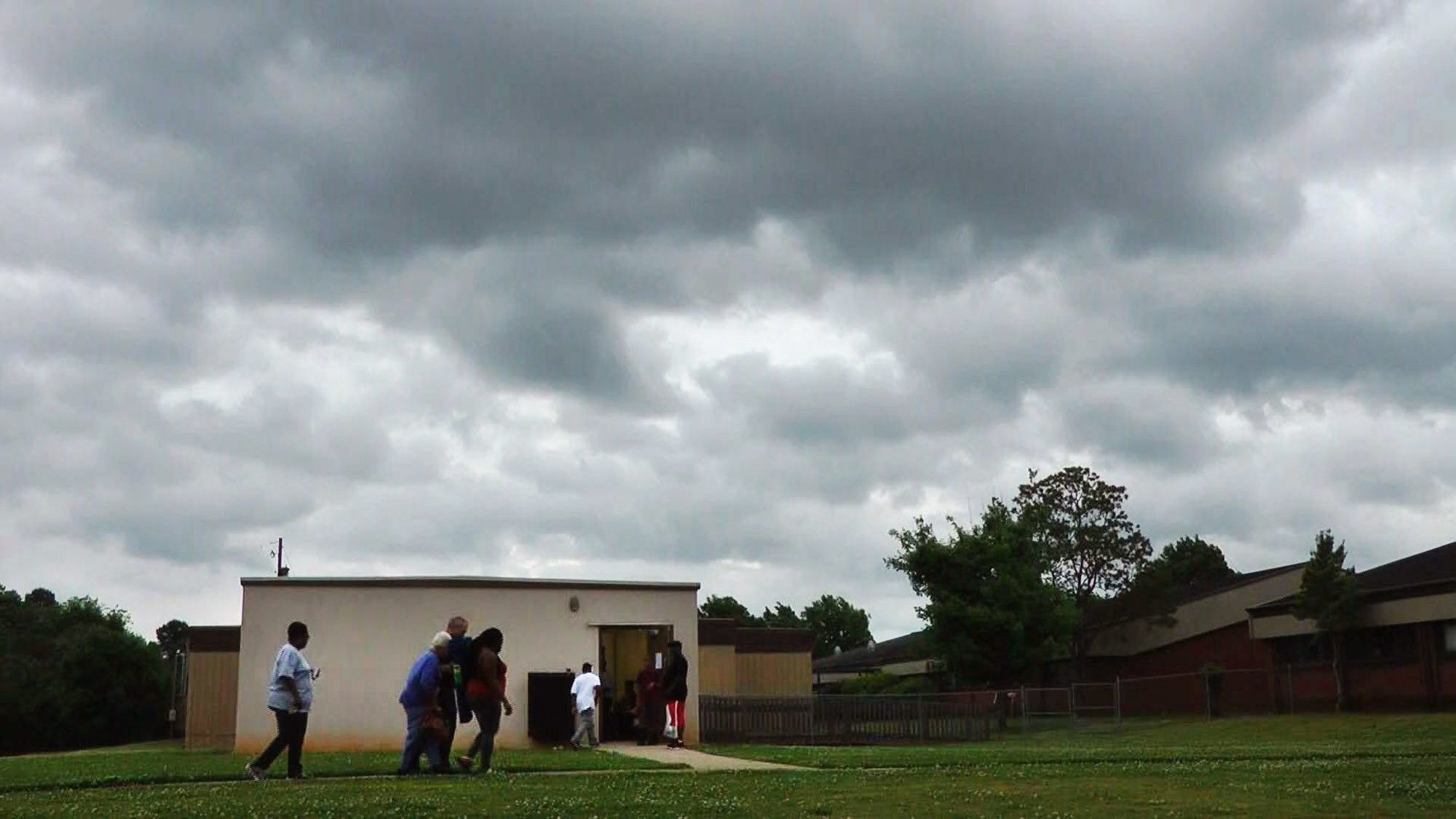 Tornado shelter