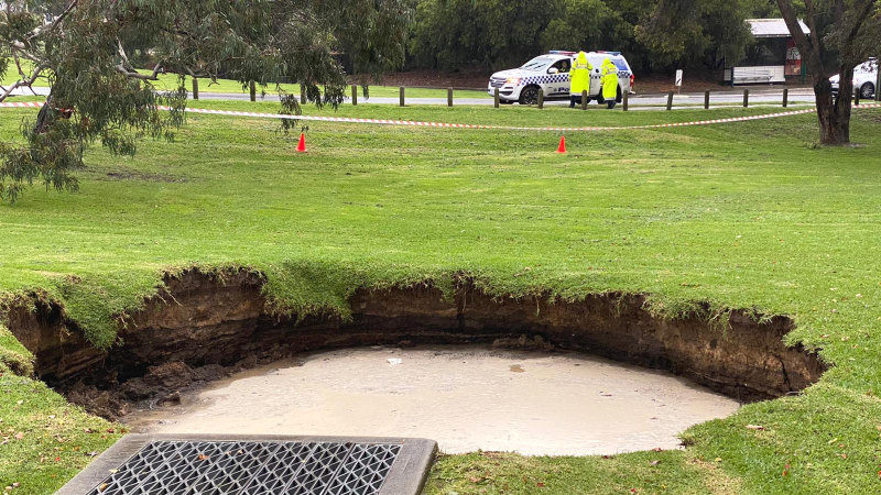 Click to enlarge sinkhole