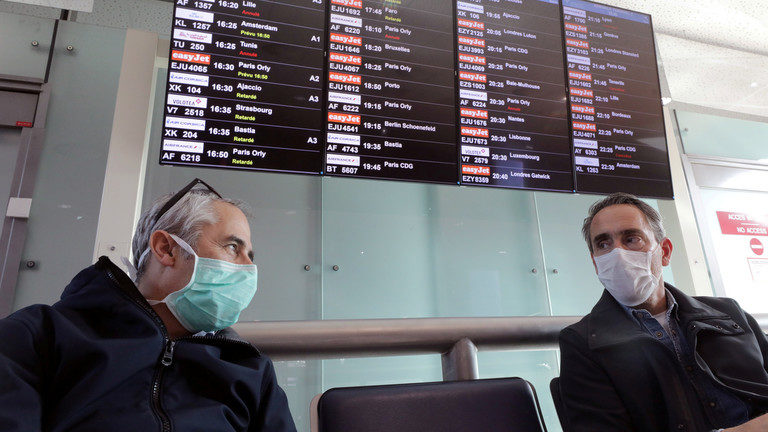 airport facemask