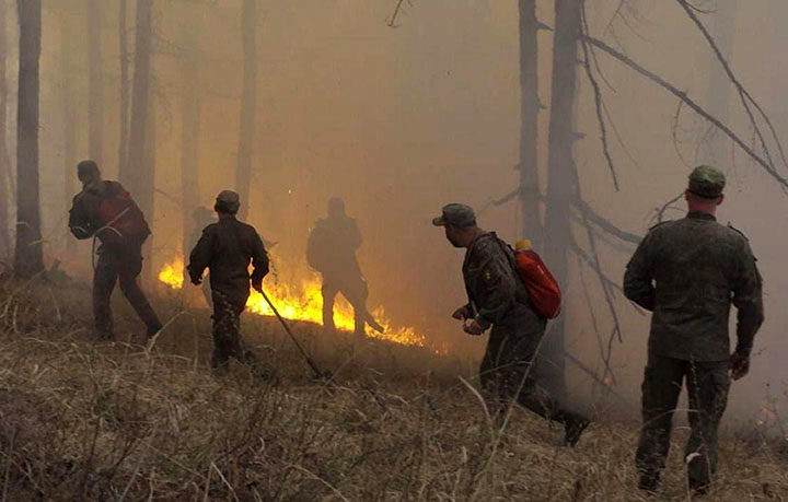 Click to enlarge firefighters Tuva