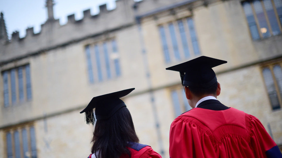 Click to enlarge Oxford graduates