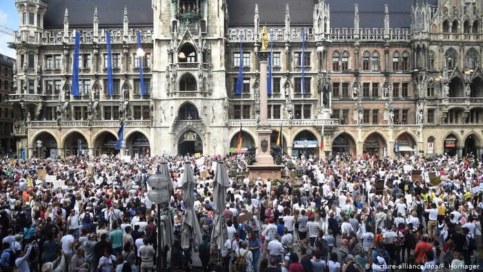 lockdown protest germany