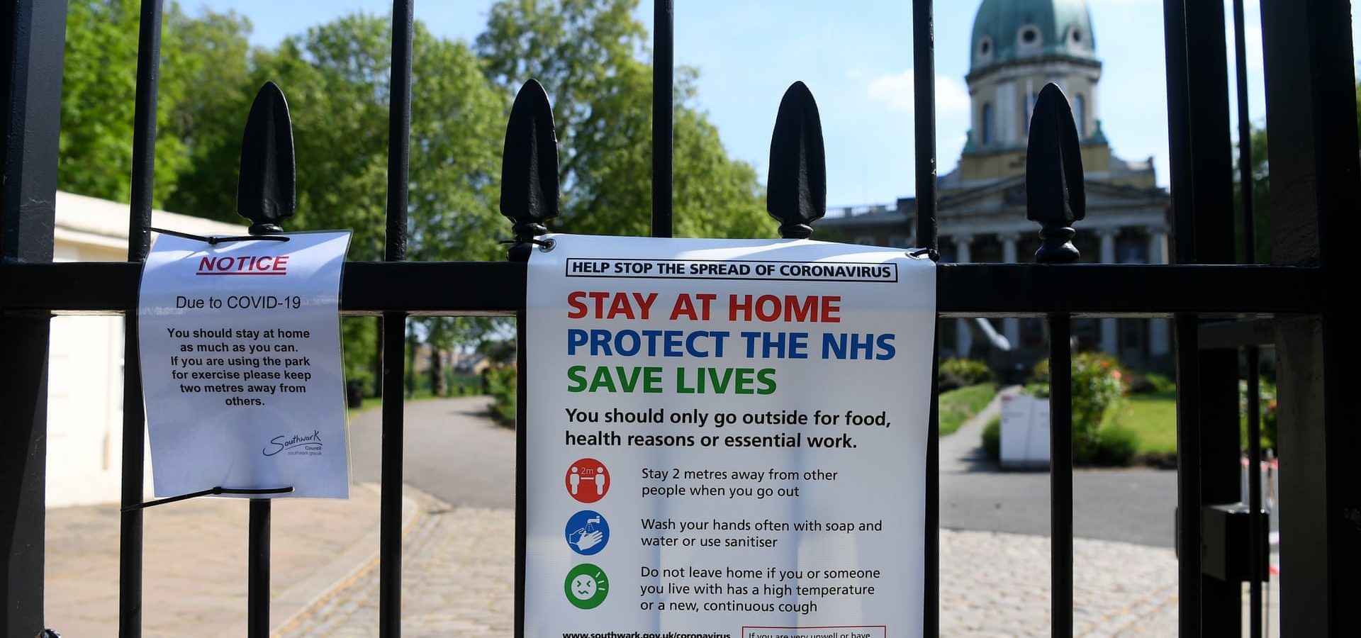 Click to enlarge lockdown warning sign coronavirus covid-19