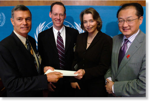 From left to right: Steven Hilton, Paul Farmer, Ophelia Dahl and Jim Yong Kim at the United Nations in Geneva, Switzerland, Oct. 31, 2005.