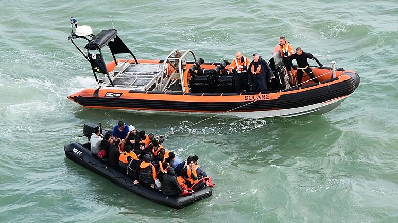 migrant crossings UK