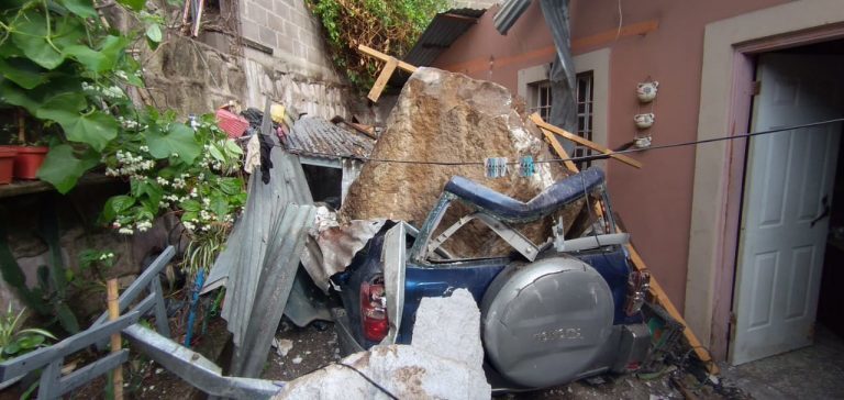 Click to enlarge Rockslide in Tegucigalpa, Honduras, 20 may 2020.