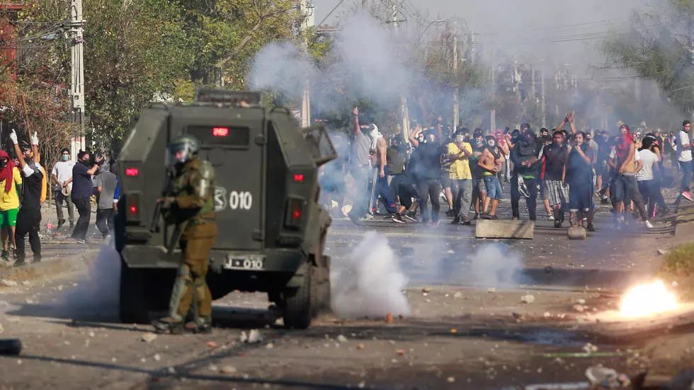 protest chile food covid lockdown