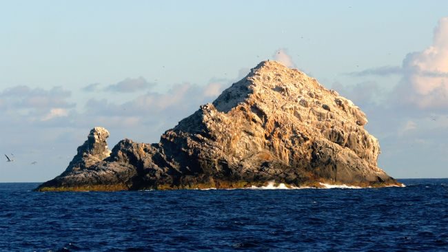 Click to enlarge Gardner Pinnacles