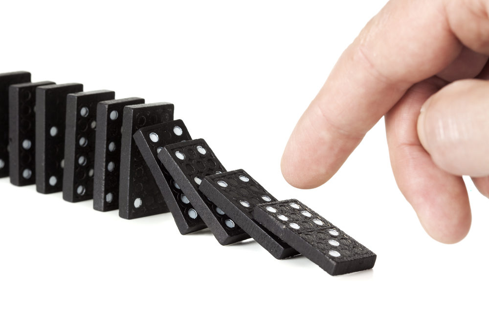 dominos falling