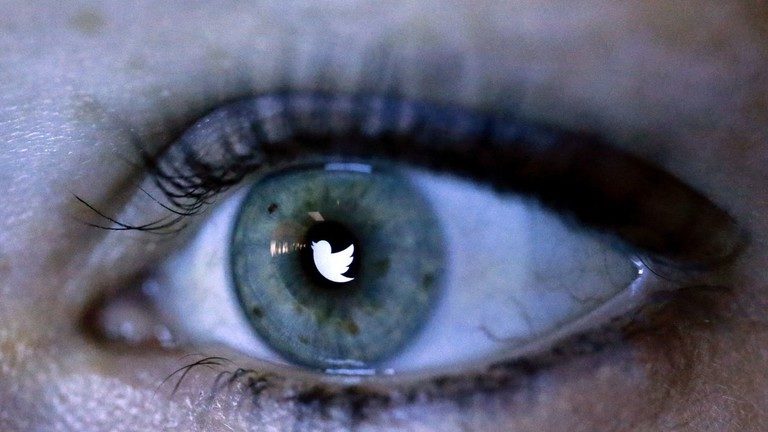 twitter eye