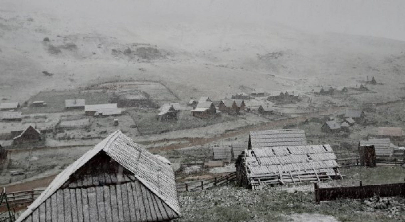 Click to enlarge SNOW