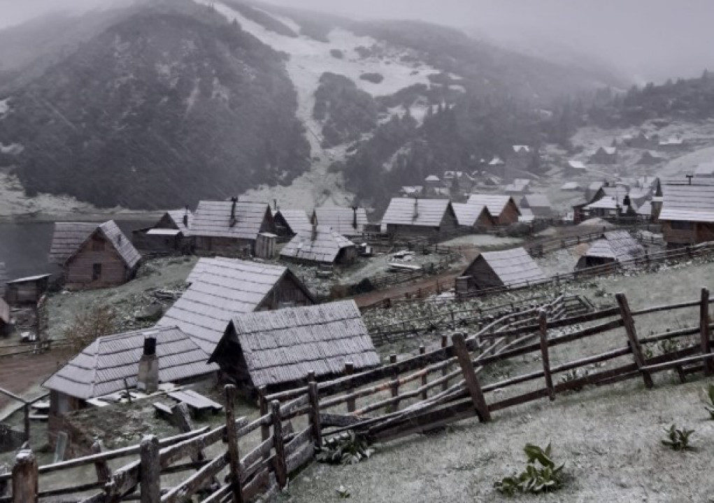 Click to enlarge snow