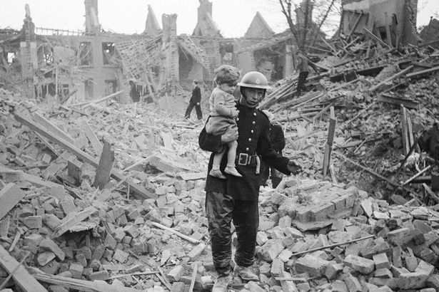 Click to enlarge fireman london bombing