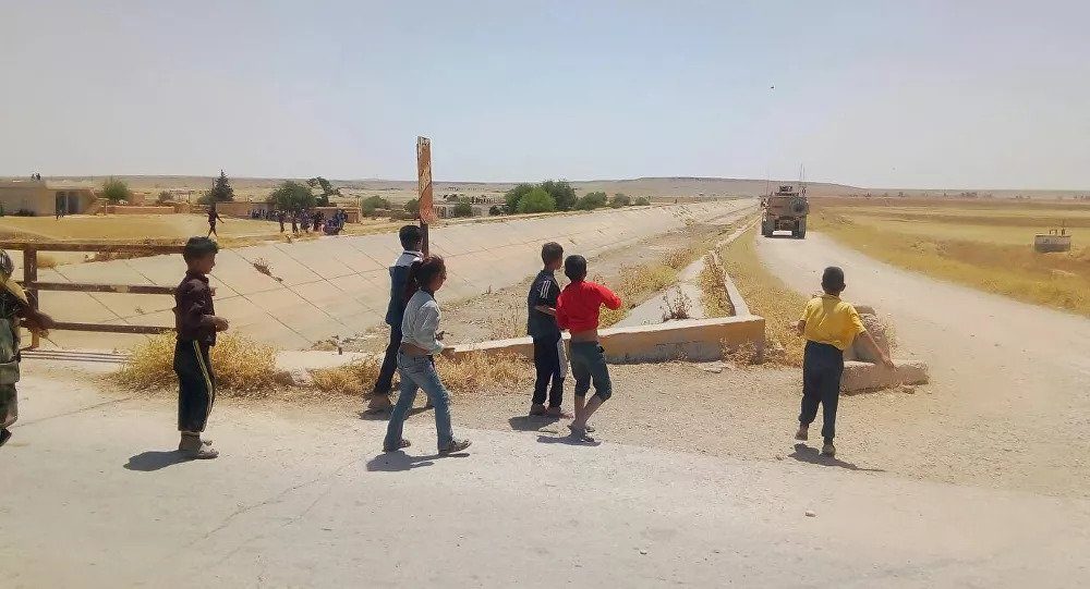 syrian kids us convoy