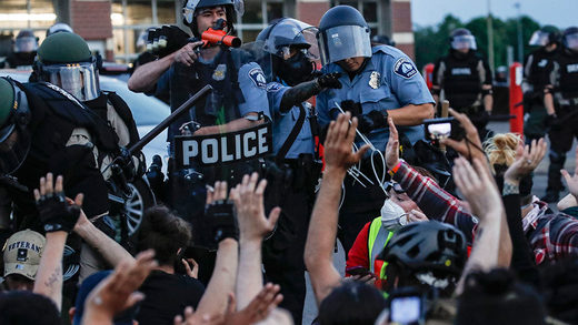 Click to enlarge police rioters minneapolis