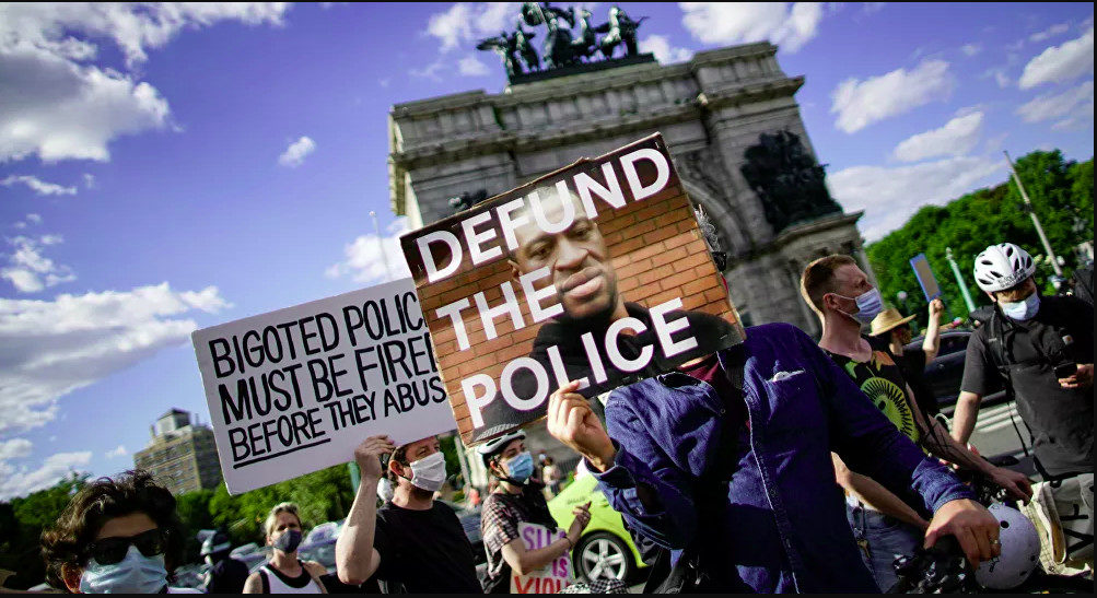 Click to enlarge Flyod Protesters