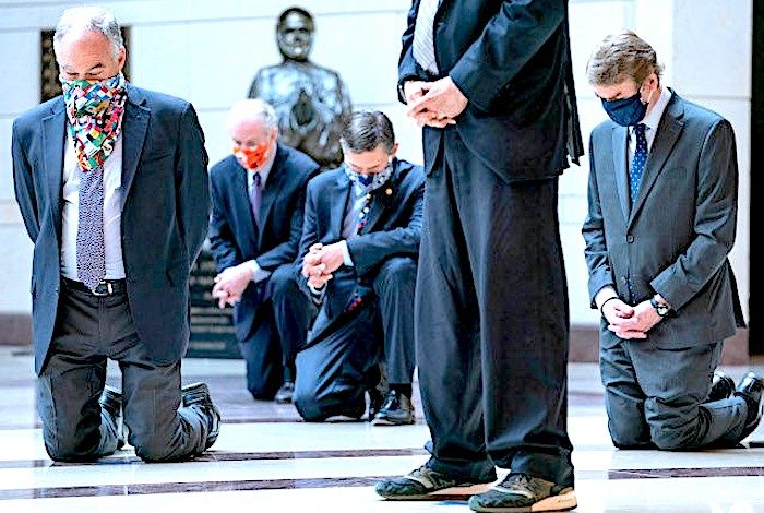 Click to enlarge Kneeling senators