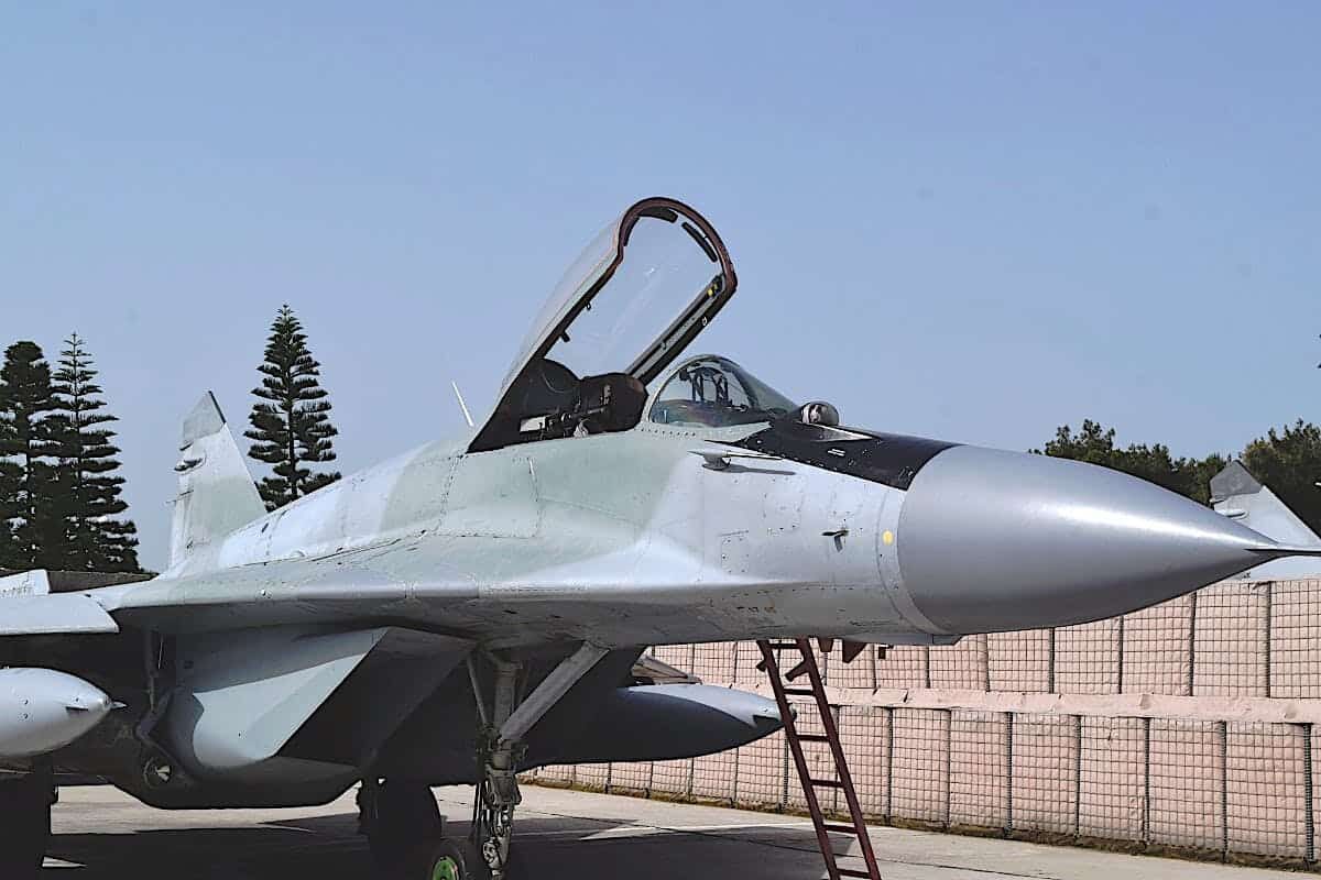 MIG-29 close up