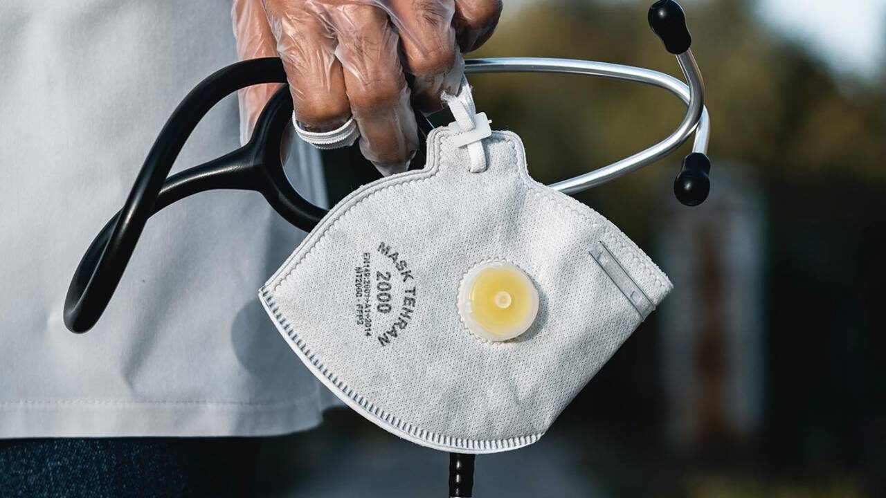Click to enlarge doctor's face mask