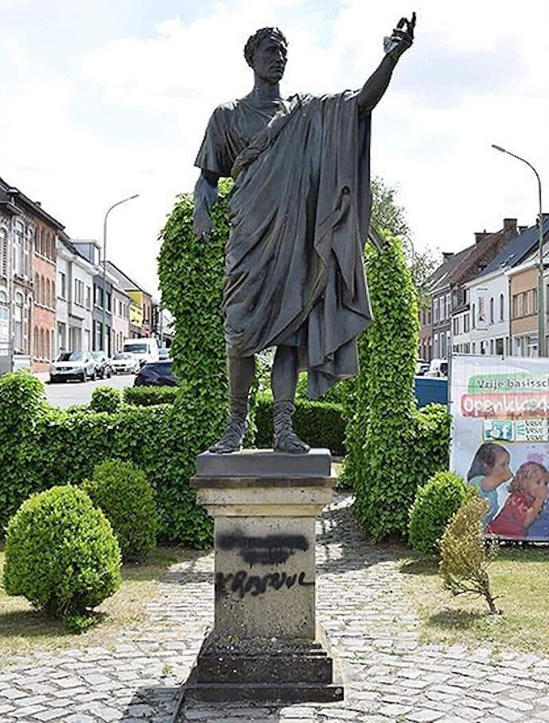 Caesar statue graffitti