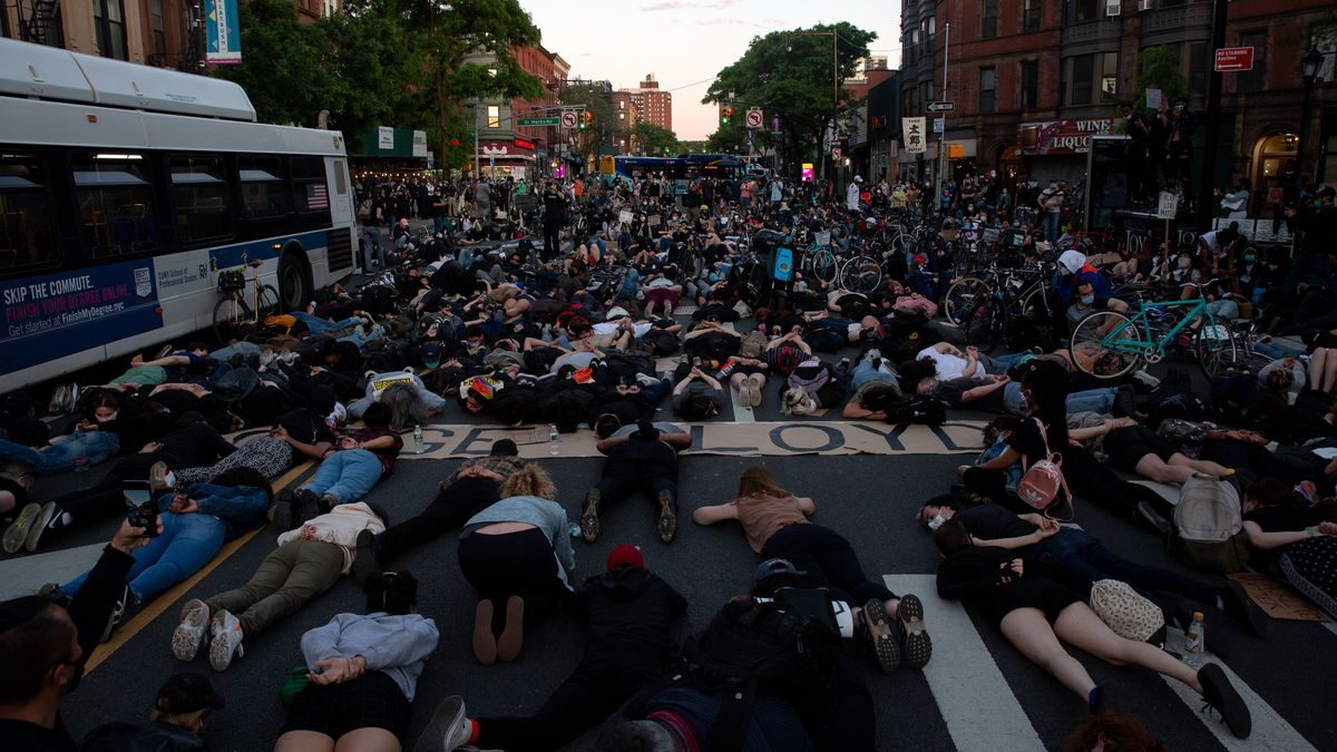 Click to enlarge nyc protesters