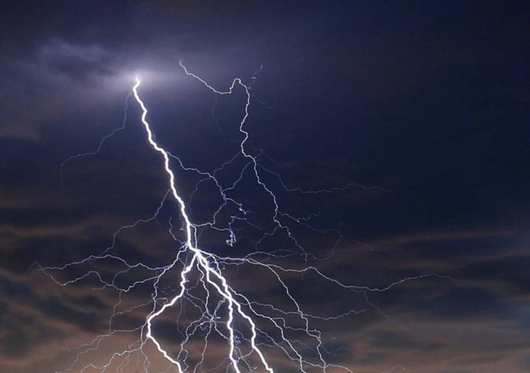 Click to enlarge lightning