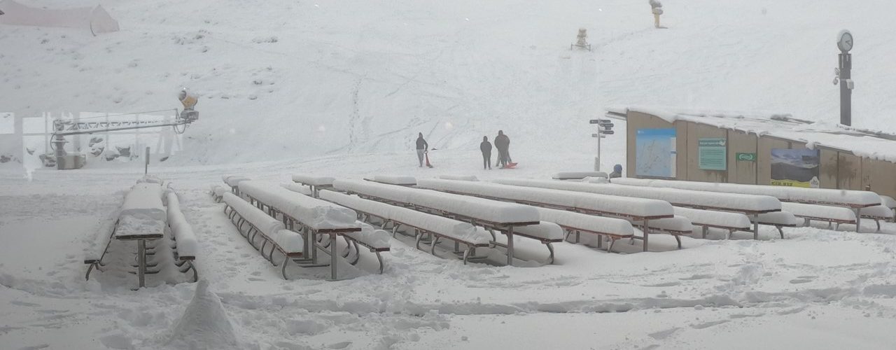 Click to enlarge Coronet Peak on 18th June