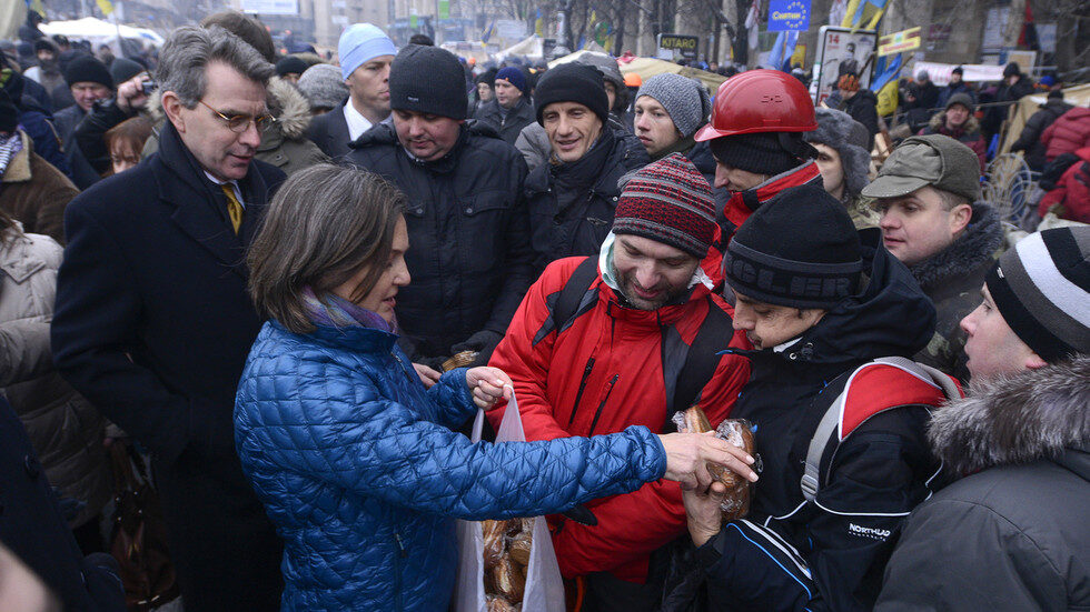 nuland pyatt cookies maiden Ukraine  color revolution