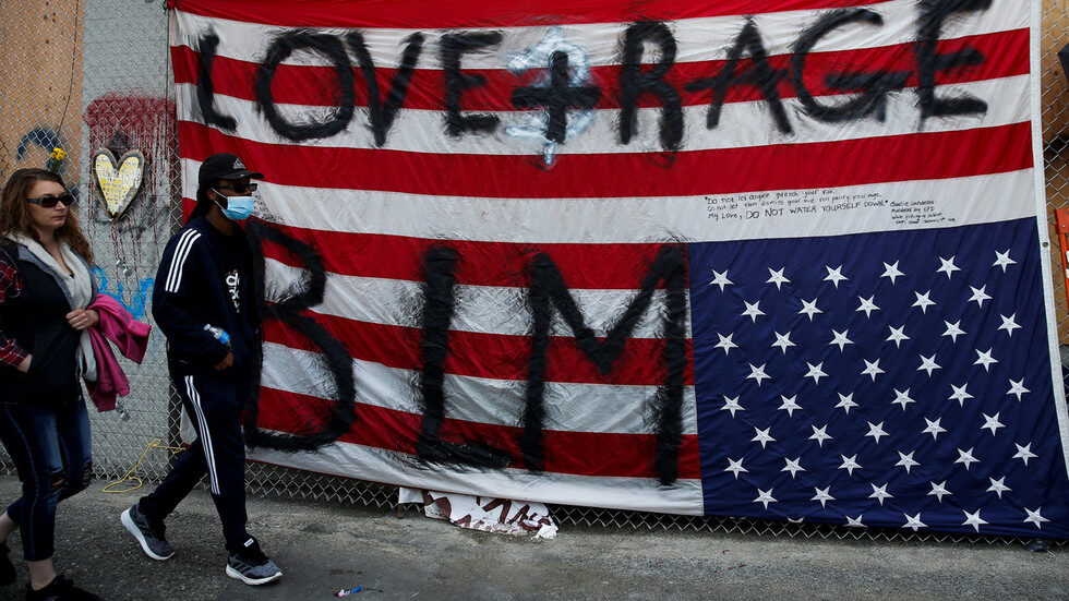 Click to enlarge chaz blm american flag