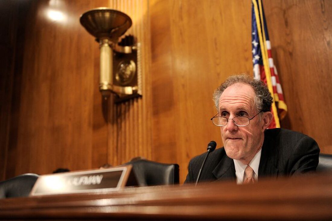 US Senator Ted Kaufman (D-DE)