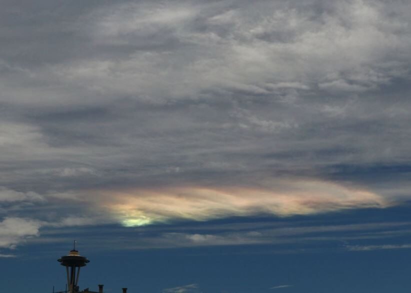 Click to enlarge Fire rainbow over Seattle, WA
