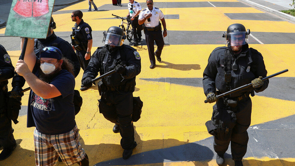 Click to enlarge BLM protestors washington DC