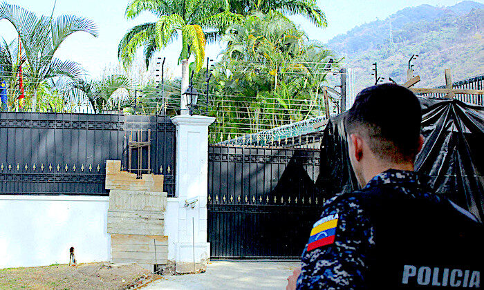 Click to enlarge Spanish Embassy Caracas