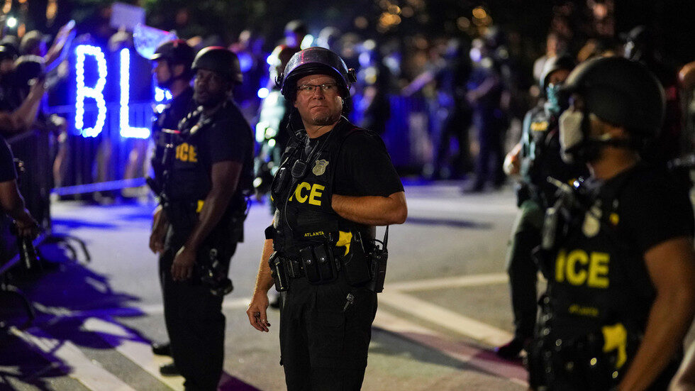 Click to enlarge Atlanta police