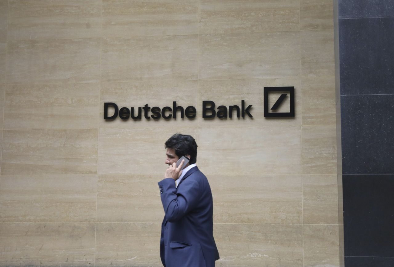 Deutsche Bank Christian Sewing Epstein