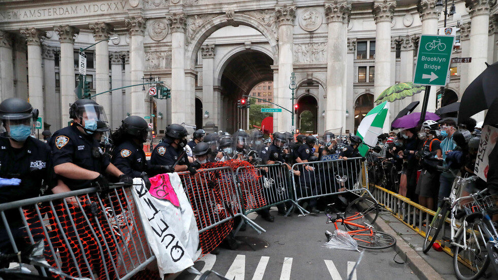 Click to enlarge The City Hall Autonomous Zone
