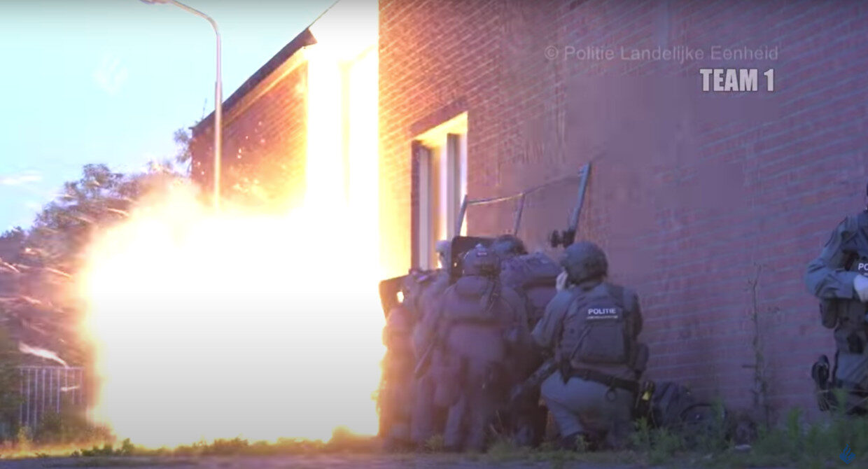 Click to enlarge Dutch police raid