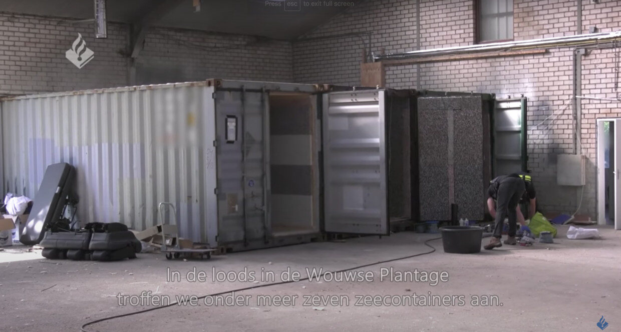 Wouwse Plantage torture chamber containers