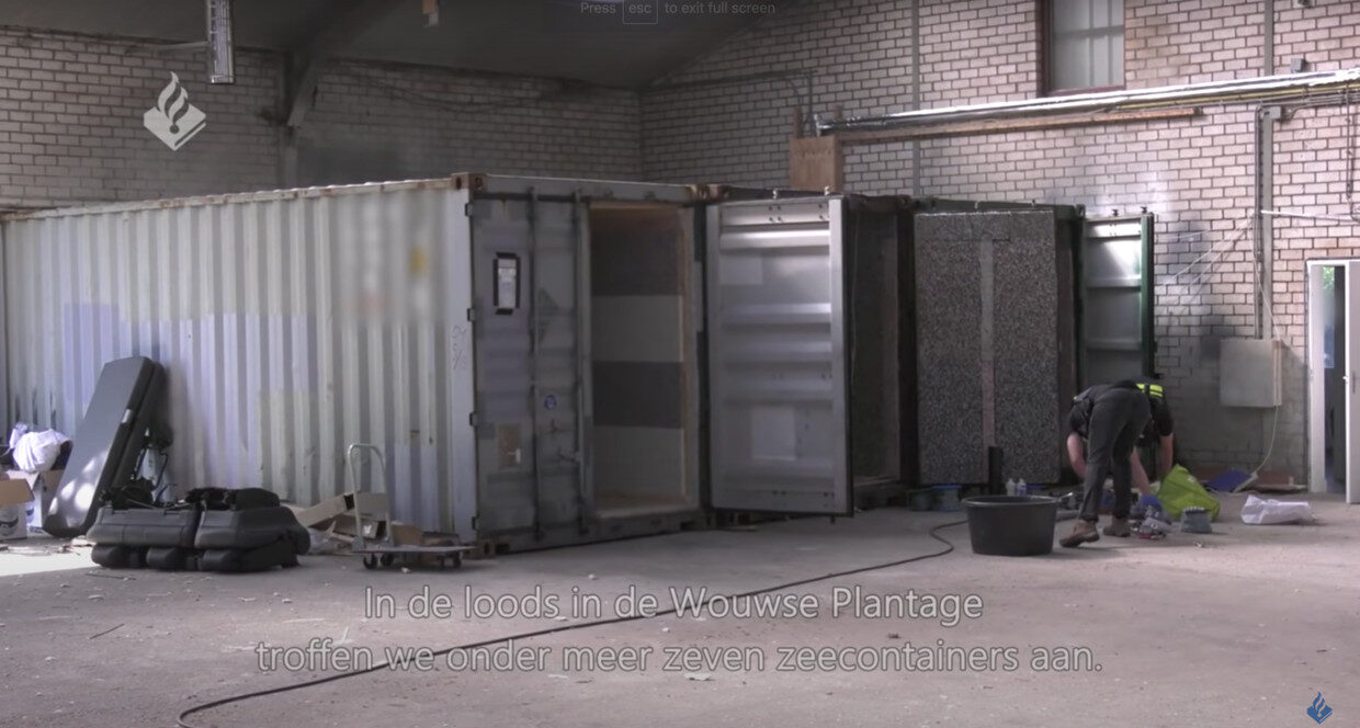 Click to enlarge Wouwse Plantage torture chamber containers