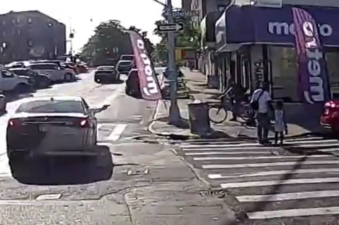 man shot walking with daughter