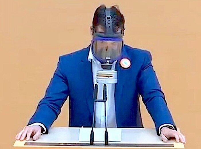 Click to enlarge Loew/gasmask