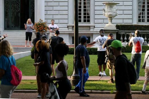 Click to enlarge McCloskey guns protestors home