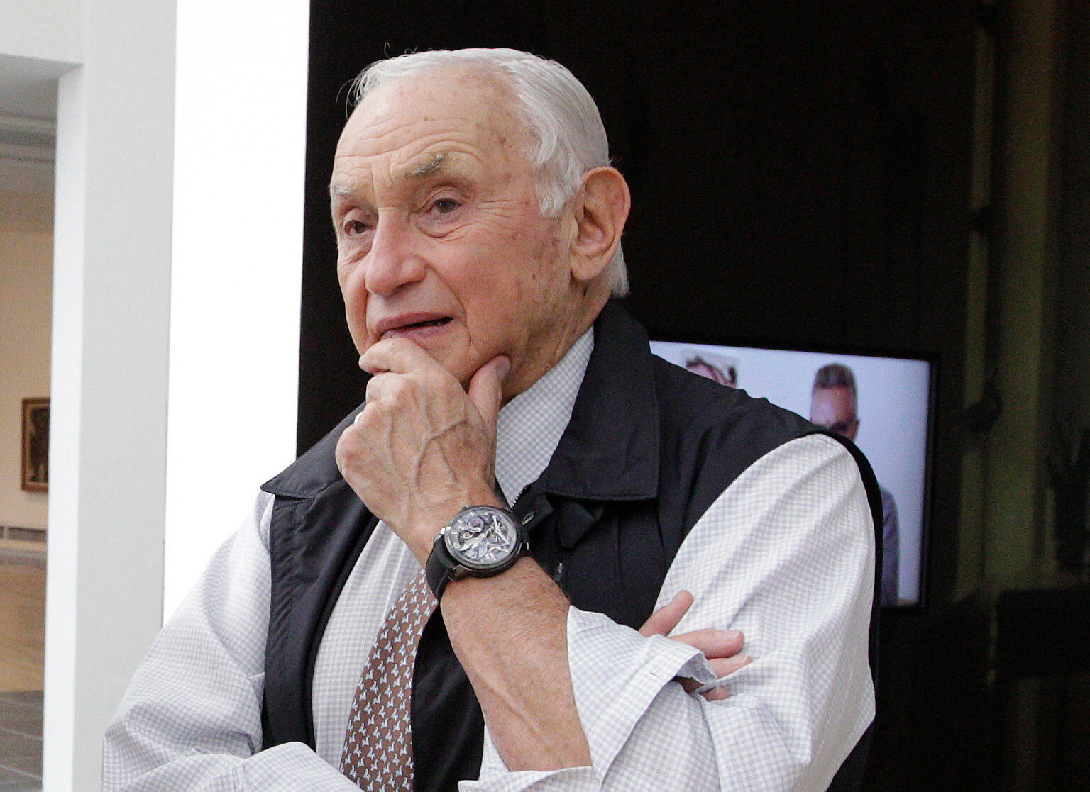 Click to enlarge Les Wexner