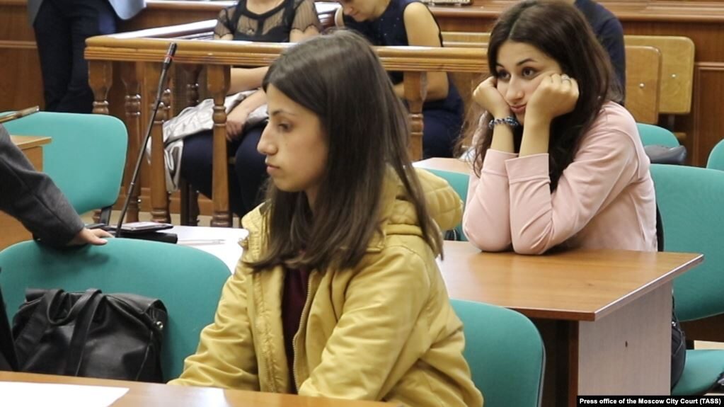 Click to enlarge russia sisters kill father abuse