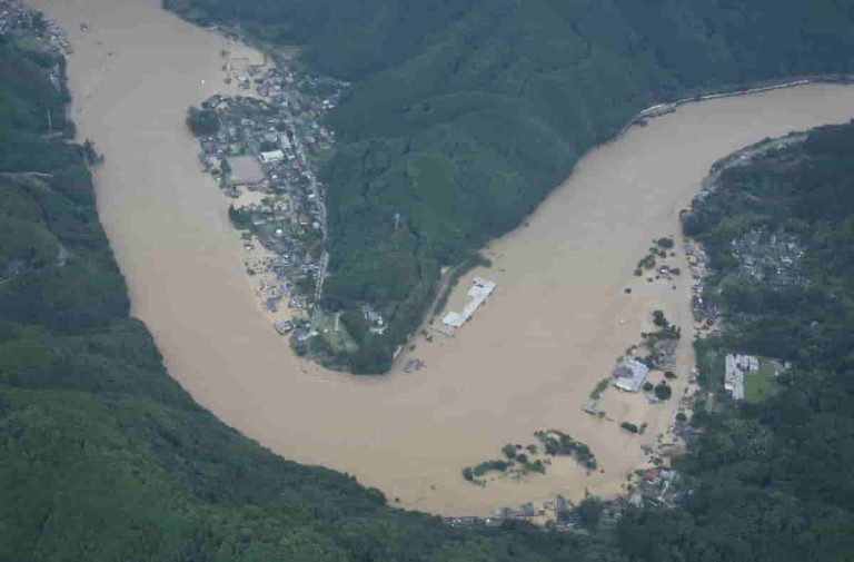 FLOODS