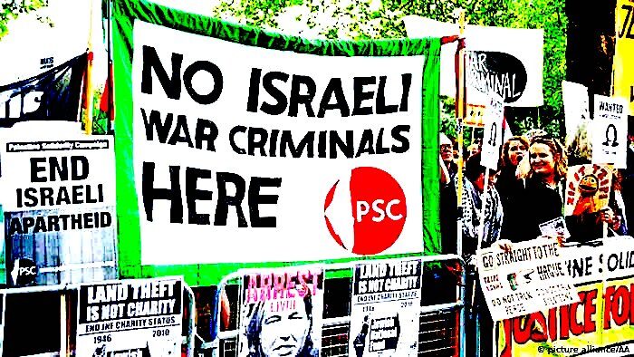 Protesters Israeli war criminals